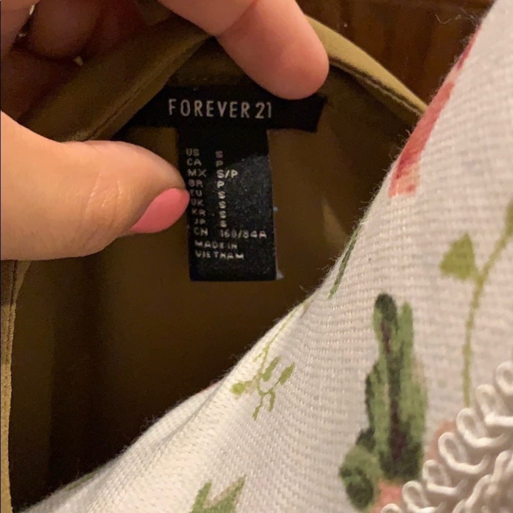 Forever 21 blouse - Picture 2 of 4